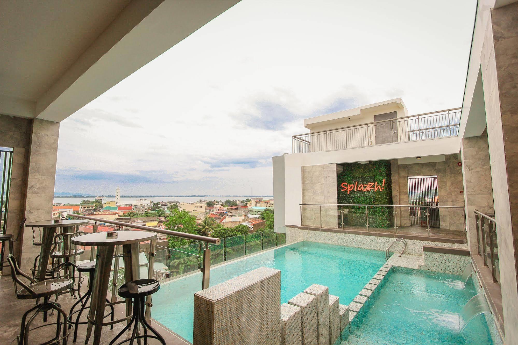 Hotel XYZ Tacloban Buitenkant foto