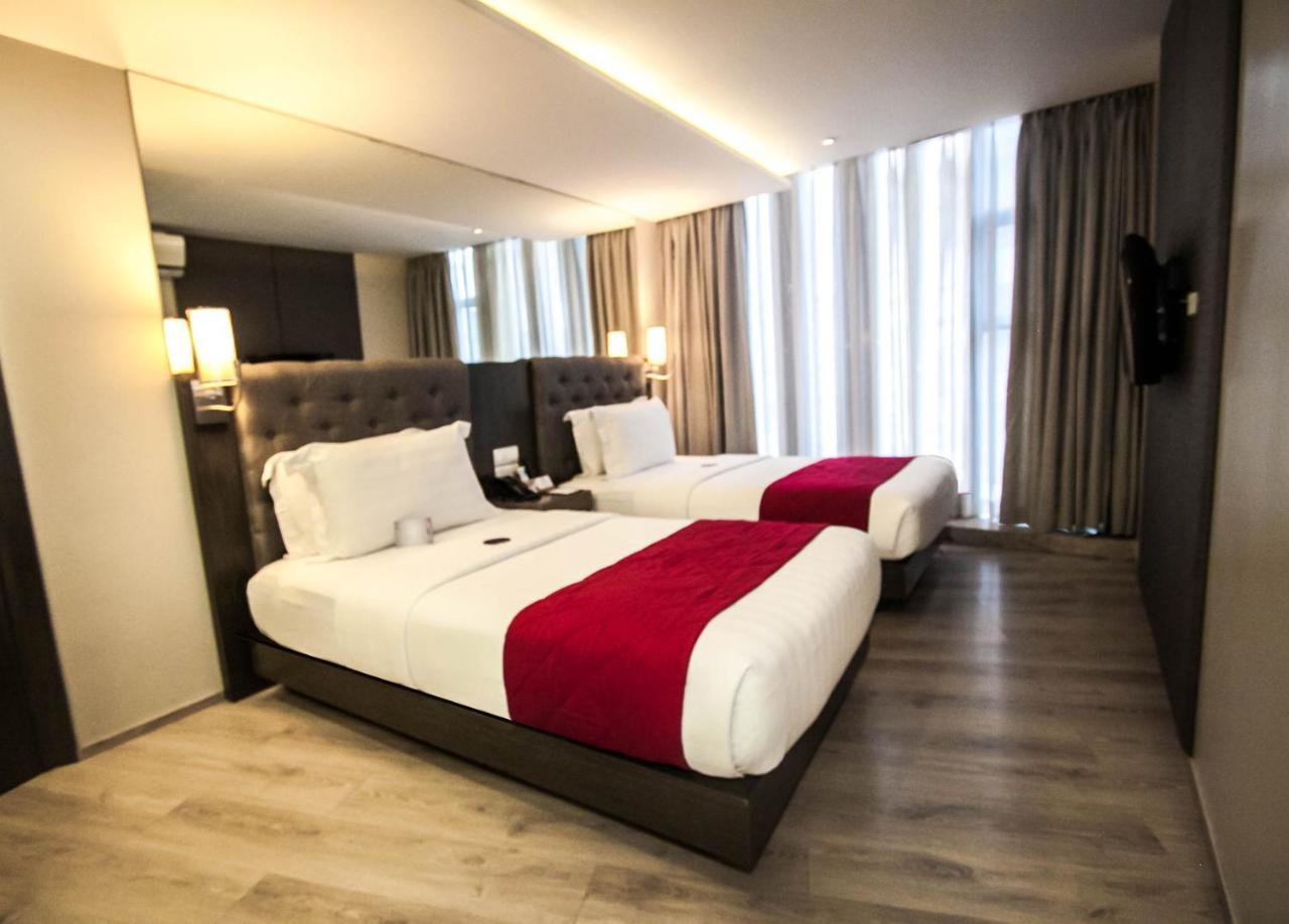Hotel XYZ Tacloban Buitenkant foto